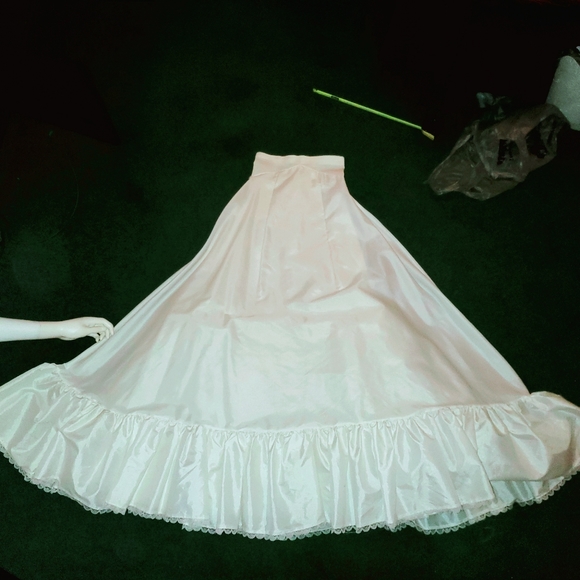 ๐คEUC A Very Nice Petticoat Worn Once Size 4 by Merry Modes ๐ค - Picture 15 of 17